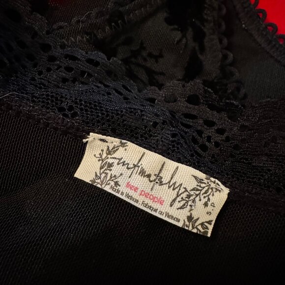 Free People Babes in Bandeaus Black Velvet Floral Lace Thong Bodysuit NWOT XS/Sm - Picture 16 of 16
